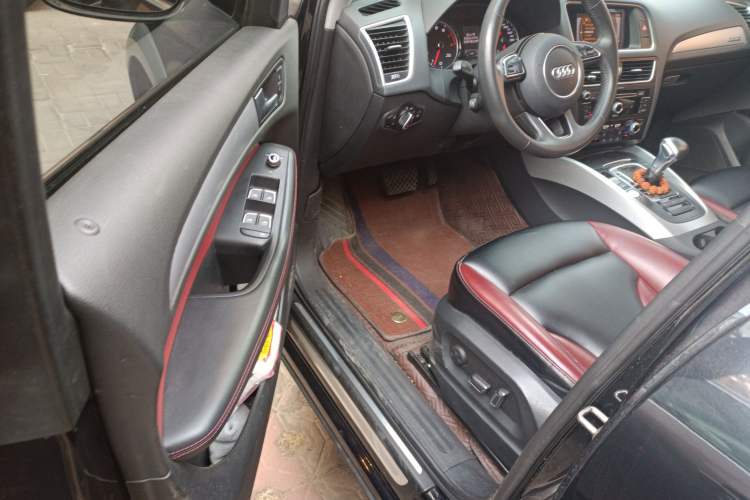 Used Audi Q5 2017 Plus 40 TFSI Technology Model
