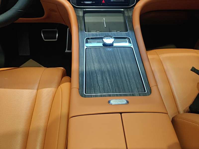 Used Hima AITO M9 2025 Extended-Range Ultra Version 52 kWh 5-Seater Edition — 13