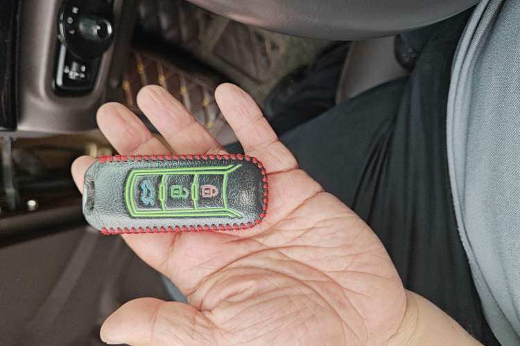 Used GAC Trumpchi GS4 2017 235T Automatic Two-Wheel Drive Luxury Smart Connectivity Version Vehicle Key