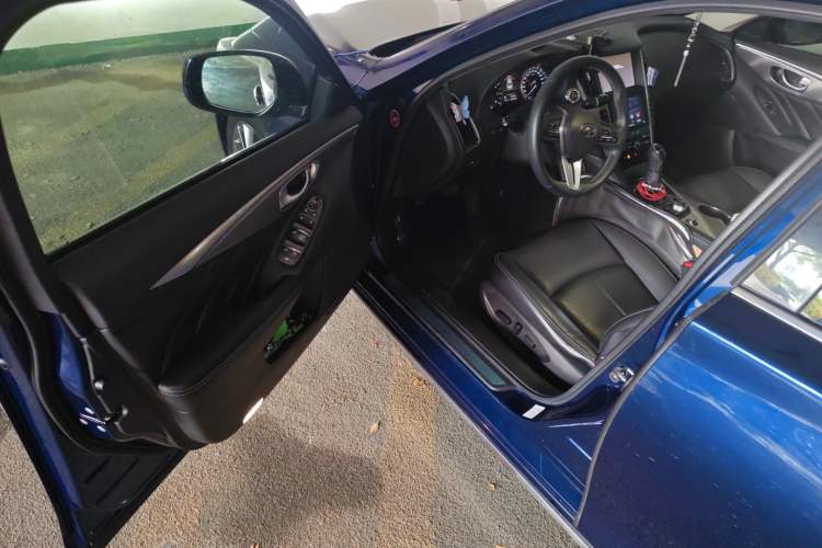 Used Infiniti Q50L 2018 2.0T Enjoyment Version China VI Standard Driver Seat