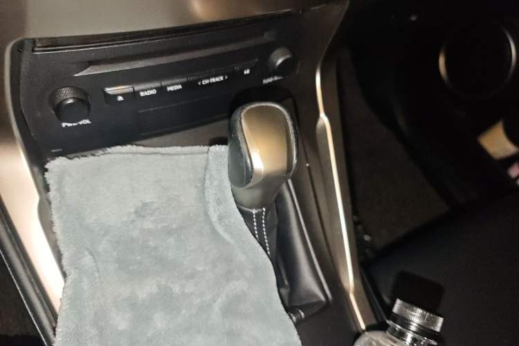 Used Lexus NX 2015 200T All-Wheel-Drive Fēngshàng Edition Gear Lever