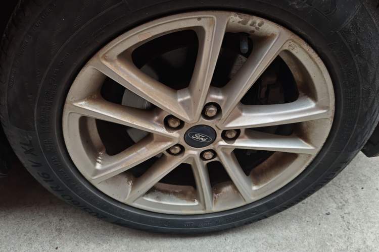 Used Ford Focus 2017 Sedan 1.6L Automatic Fashion Edition Smart Drive Version
