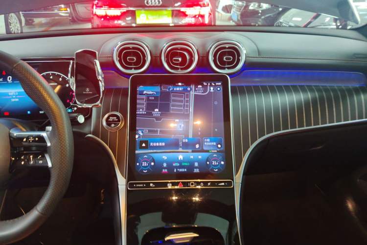 Used Mercedes-Benz GLC 2023 Refreshed GLC 300 L 4MATIC Dynamic Edition 5 Seats
