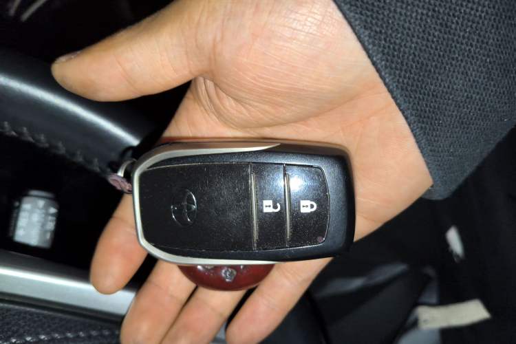 Used Toyota Highlander 2018 2.0T Four-Wheel Drive Luxury Edition 7 Seats China V Emission Standard
