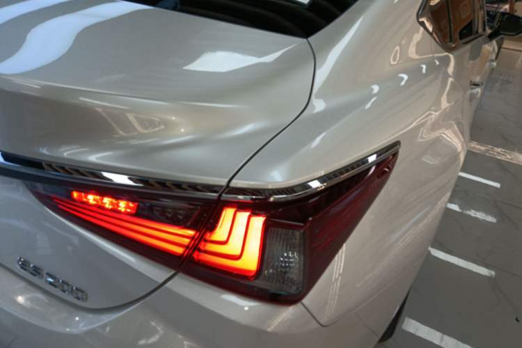 Used Lexus ES 2020 200 Excellence Edition
