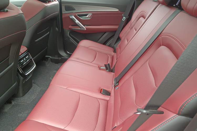 Used JETOUR X70 PLUS 2021 1.5T DCT Mountain 5-Seater
