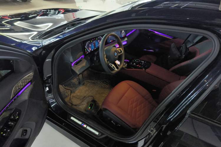 Used BMW 5 Series 2025 530Li Luxury Edition M Sport Package