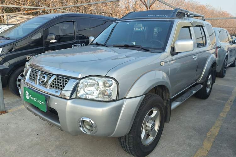 Used Nissan Paladin 2013 2.4L Two-Wheel Drive Standard Version China V Standard