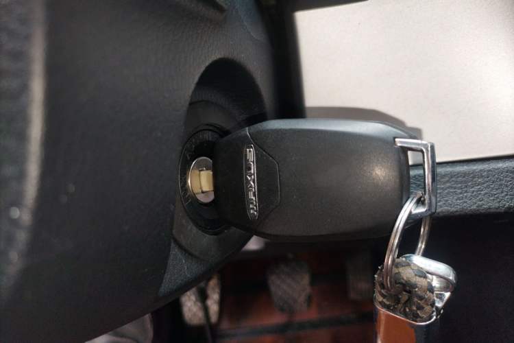 Used SAIC MAXUS G10 2023 2.0T Manual Multi-Function Version Diesel 7/8/9 Seats