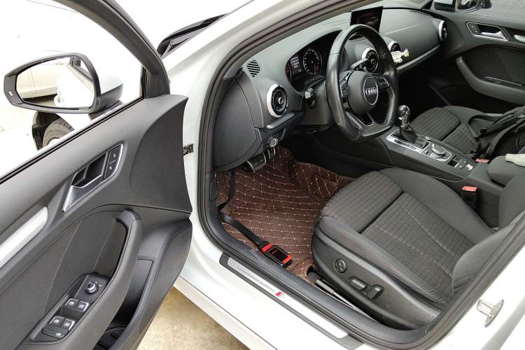 Used Audi A3 2018 30th Anniversary Edition Limousine 40 TFSI Sport Model Driver Seat