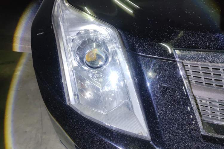 Used Cadillac SRX 2011 3.0L Flagship Edition Right Front Headlight