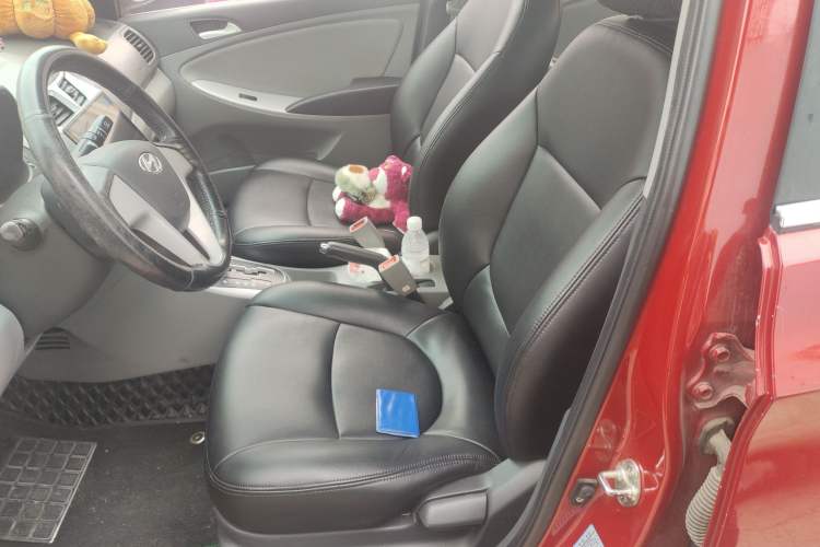 Used Hyundai Verna (older generation) 2010 Sedan 1.4L Automatic Fashionable GT Model Left Front Seat