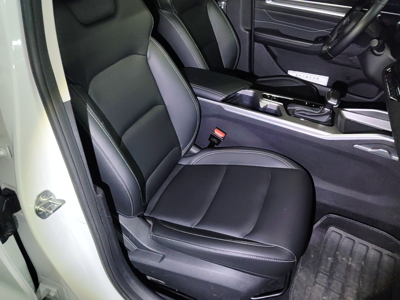 Geely Auto Emgrand 2025 4th Generation 1.5L CVT Longteng Edition — снимка 19