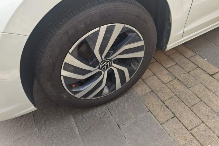 Used Volkswagen Bora 2023 200TSI DSG Enjoyment Edition Left Front Wheel Hub