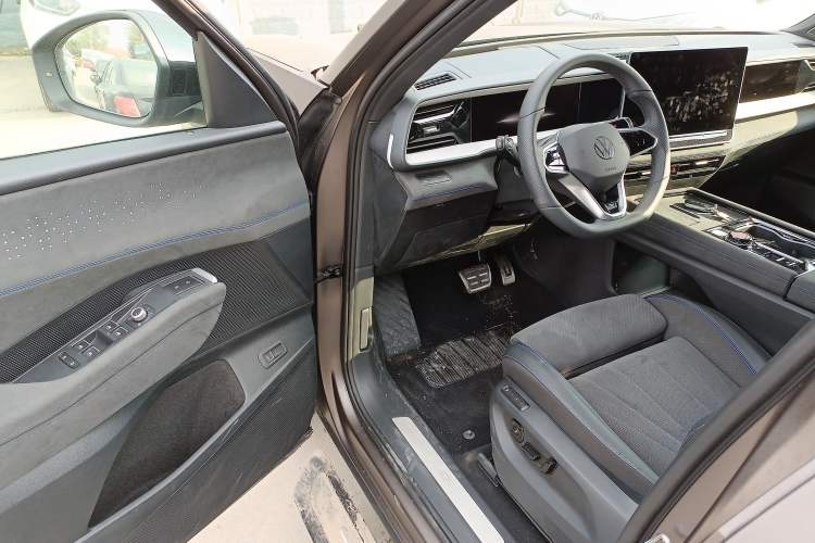 Used Volkswagen Teramont 2025 Tiguan Pro 450TSI Four-Wheel Drive Summit Edition