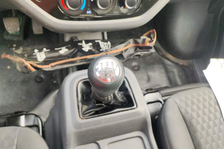 Used BAW Whale Card T7 2022 1.6L Manual Comfort Version Single Row Long Wheelbase LQ475QMB
