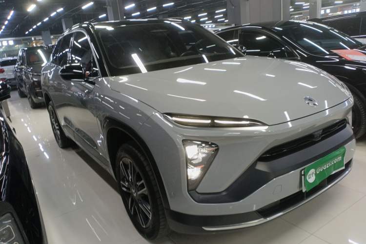 Used Nio ES6 2020 430 km Signature Edition Front Right 45 Deg