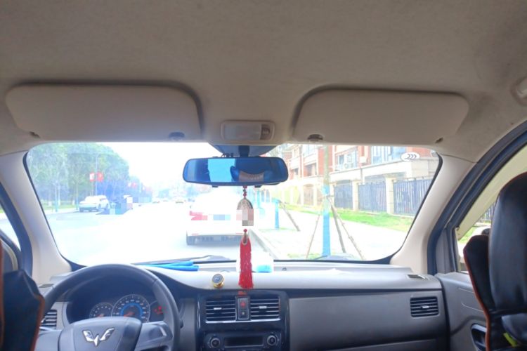 Used Wuling Rongguang V 2016 1.2L Practical Model Non-Power-Assisted
