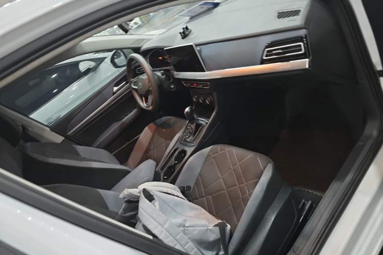 Used Volkswagen Lavida 2023 1.5L Automatic De Yi Edition