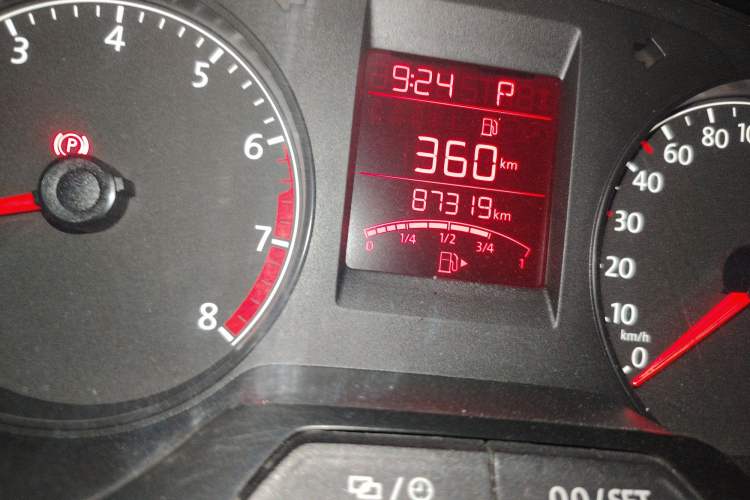 Used Volkswagen Santana 2015 1.6L Automatic Comfort Edition Odometer Close Up