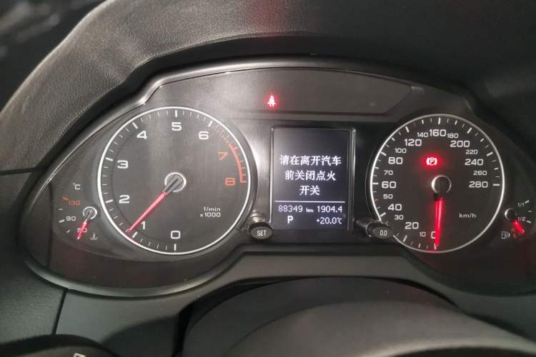 Used Audi Q5 2018 Collector's Edition 40 TFSI Ambition Model
