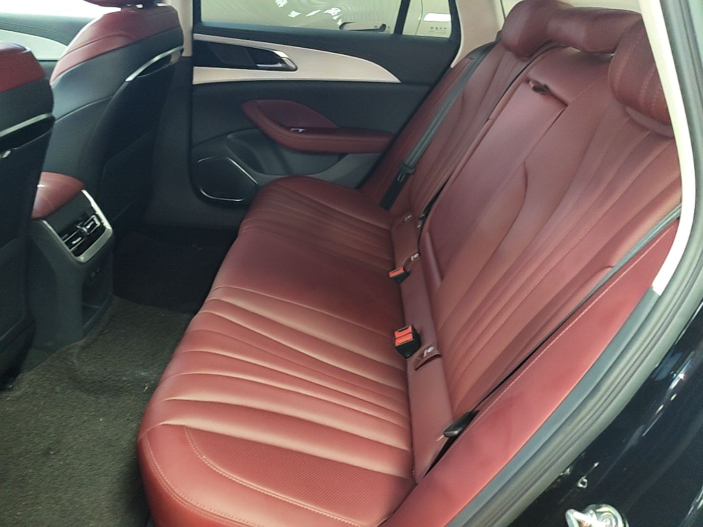 Hongqi H5 2025 1.5T DCT Xuan Ying Edition — снимка 20