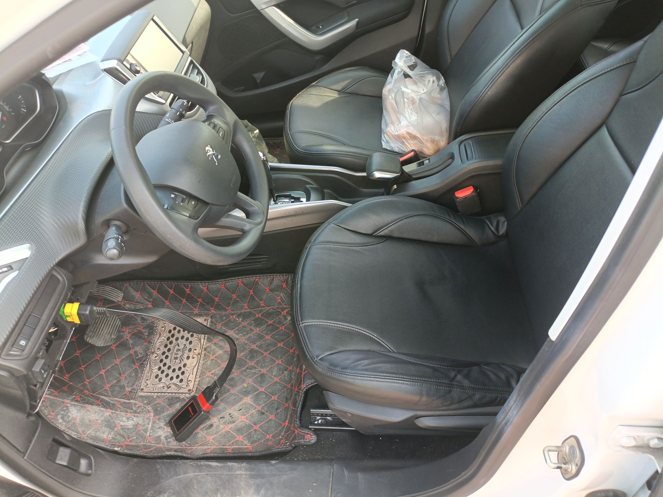 Переднее сиденье в автомобиле