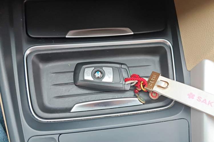 Used BMW 3 Series 2014 320i Active Edition
