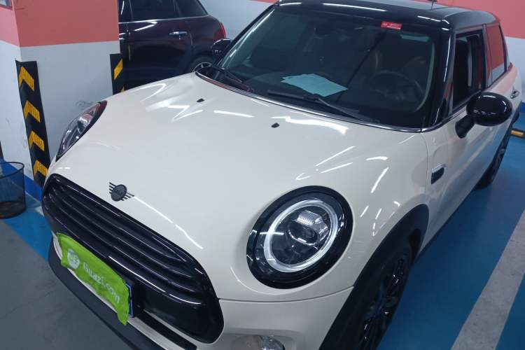 Used MINI MINI 2019 1.5T COOPER Artist Five-Door Edition

