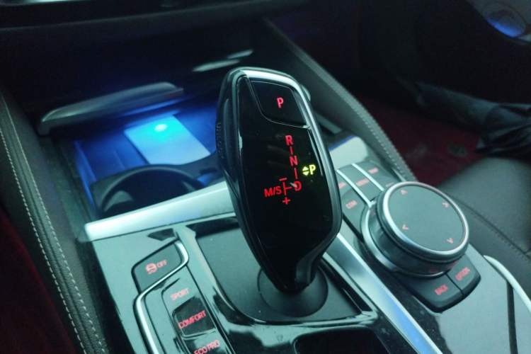 Used BMW 5 Series 2020 525Li Luxury Package Gear Lever