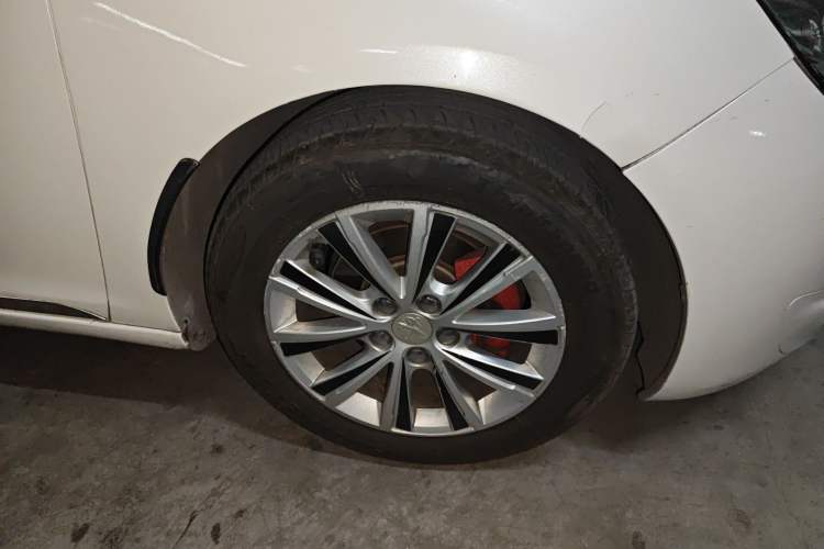 Used Peugeot 308S 2015 1.2T Automatic Jingchi Edition Right Front Wheel Hub