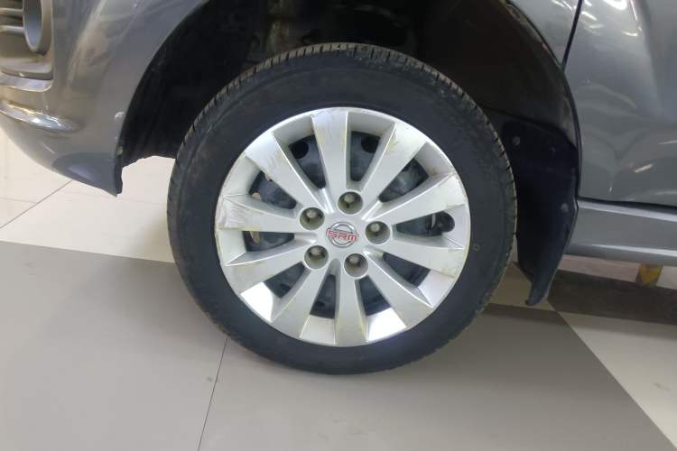 Used Jinbei Gold Hiace M Classic 2022 1.5L Engineering Lion Passenger Vehicle 5 Seats