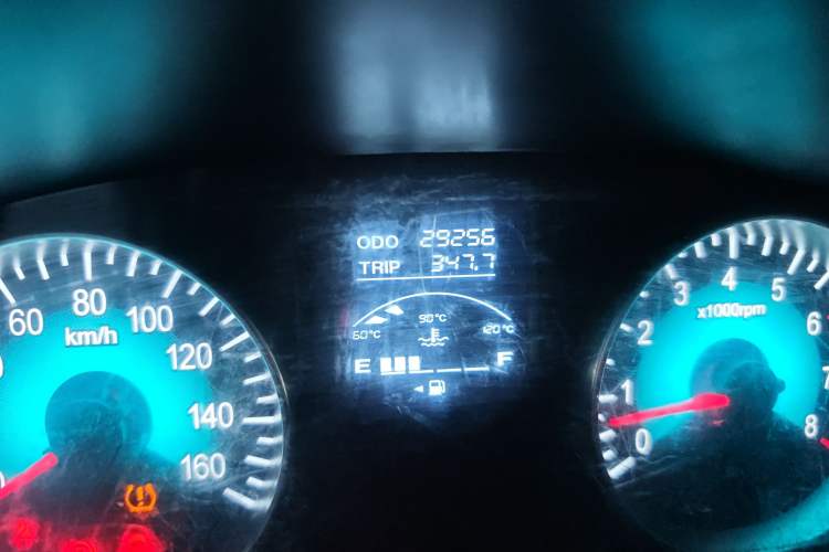 Used Jinbei Gold Hiace M Classic 2022 Panda Edition 1.5L Travel Lion Passenger Van 7 Seats