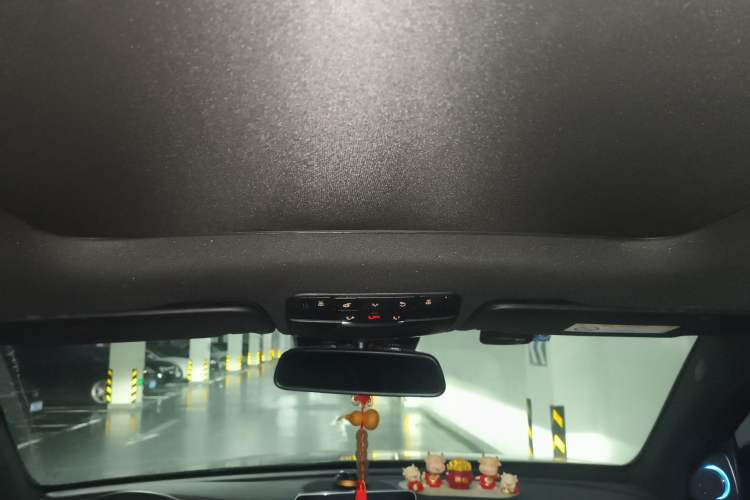 Used Mercedes-Benz GLC 2019 GLC 300 L 4MATIC Dynamic Model Headliner