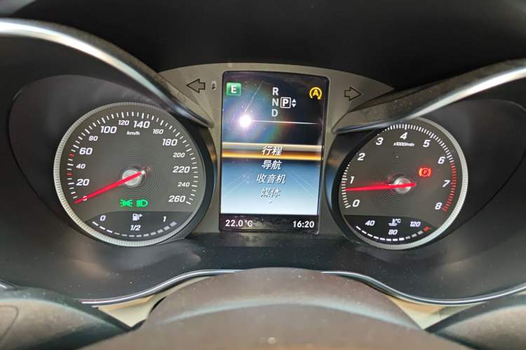 Used Mercedes-Benz C-Class 2015 C 200 L