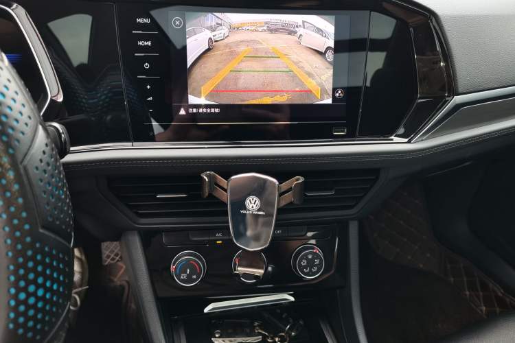 Used Volkswagen Sagitar 2021 280TSI DSG Comfort Connect Edition Audio And AC Panel