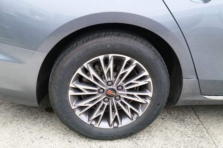 Used Hongqi H5 2023 2.0T Automatic Smart Connect Flagship Edition