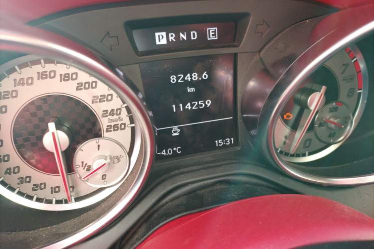 Used Mercedes-Benz SLK-Class 2011 SLK 200 Luxury Sports Model