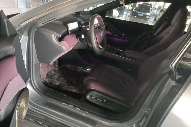 Used Nio ET5T 2025 75 kWh Touring
