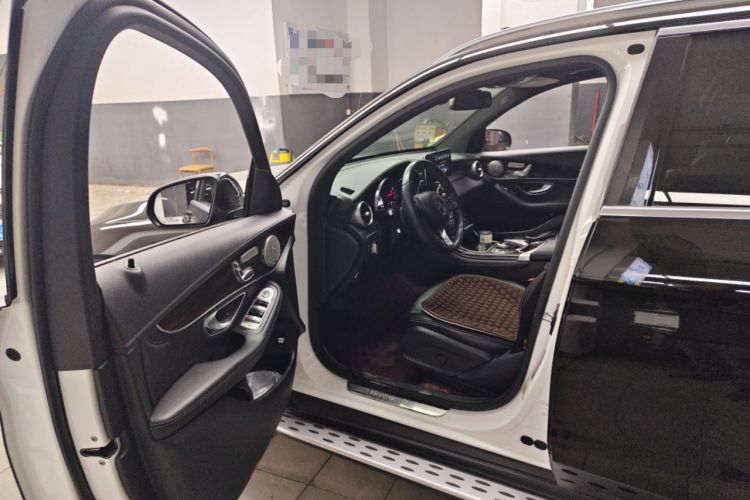 Used Mercedes-Benz GLC 2016 GLC 260 4MATIC Luxury Model Driver Seat