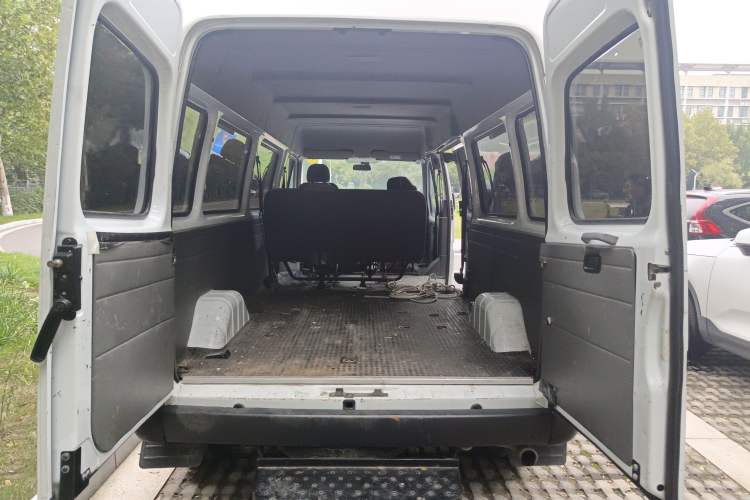 Used JMC Transit 2017 2.8T Commercial Version Long Wheelbase Mid-Roof 6/7/8-Seater JX493