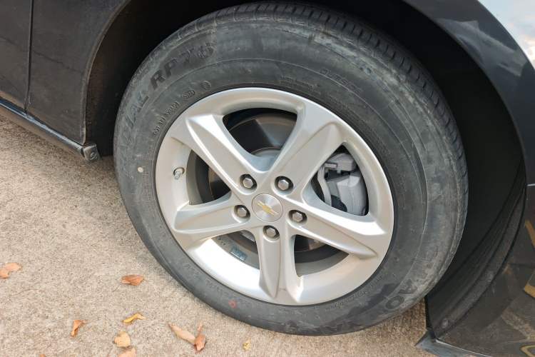 Used Chevrolet Malibu XL 2019 535T CVT Rui Xing Edition Right Front Wheel Hub