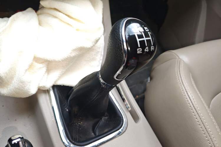 Used FORTHING Lingzhi 2020 M5L 1.6L Luxury 7-Seater