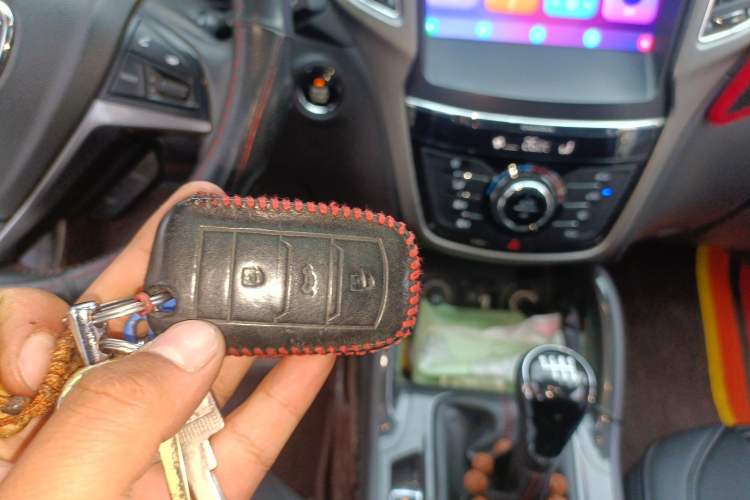 Used CHANGAN CS75 2017 Shangku Edition 1.5T Manual ZhiXiang Model
