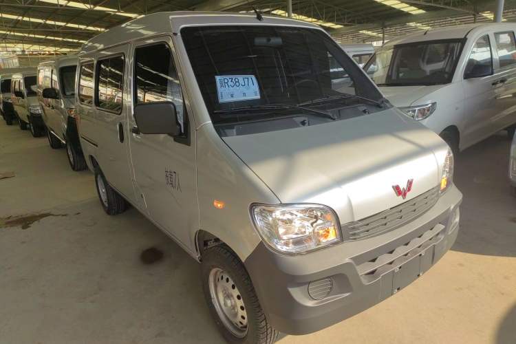 Used Wuling Zhiguang 2023 1.5L Practical Version 5/7 Seats
