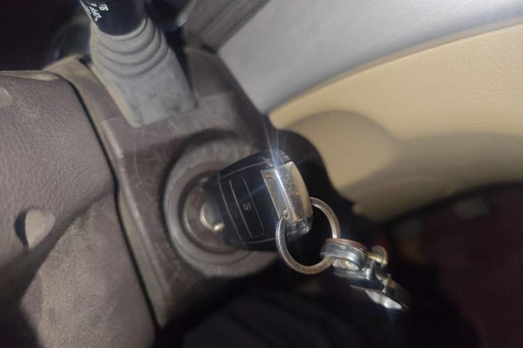 Used Baojun 730 2016 1.5L Manual Comfort Version 7 Seats China V Emission Standard Vehicle Key