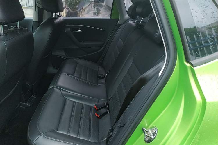 Used Volkswagen Polo 2014 1.6L Automatic Luxury Edition Left Rear Seat