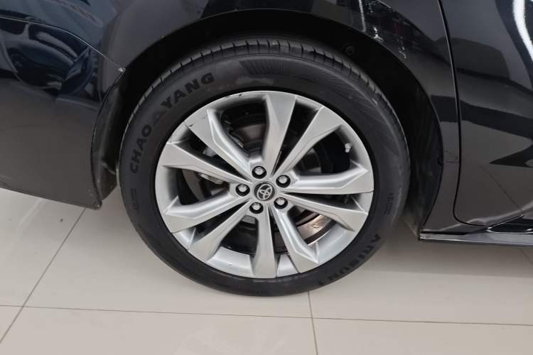 Used Toyota SIENNA 2023 2.5L Hybrid Deluxe Edition
