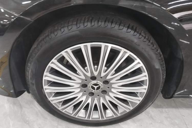 Used Mercedes-Benz E-Class 2023 Updated E 300 L Fashion Edition
