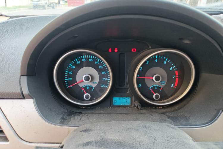 Used Buick Excelle 2013 1.5L Automatic Classic Model
